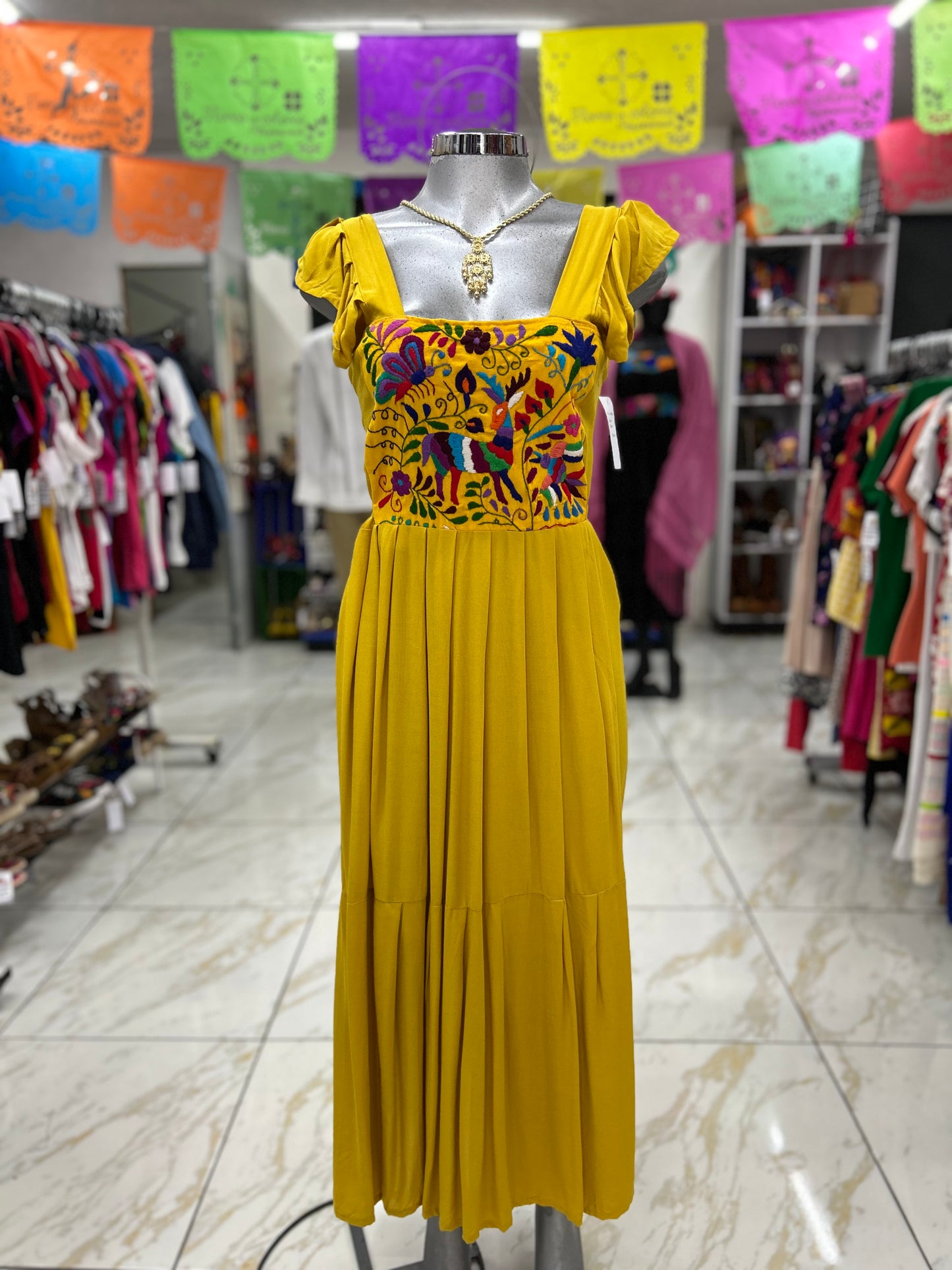 Vestido Chiapas Gala Básico 08
