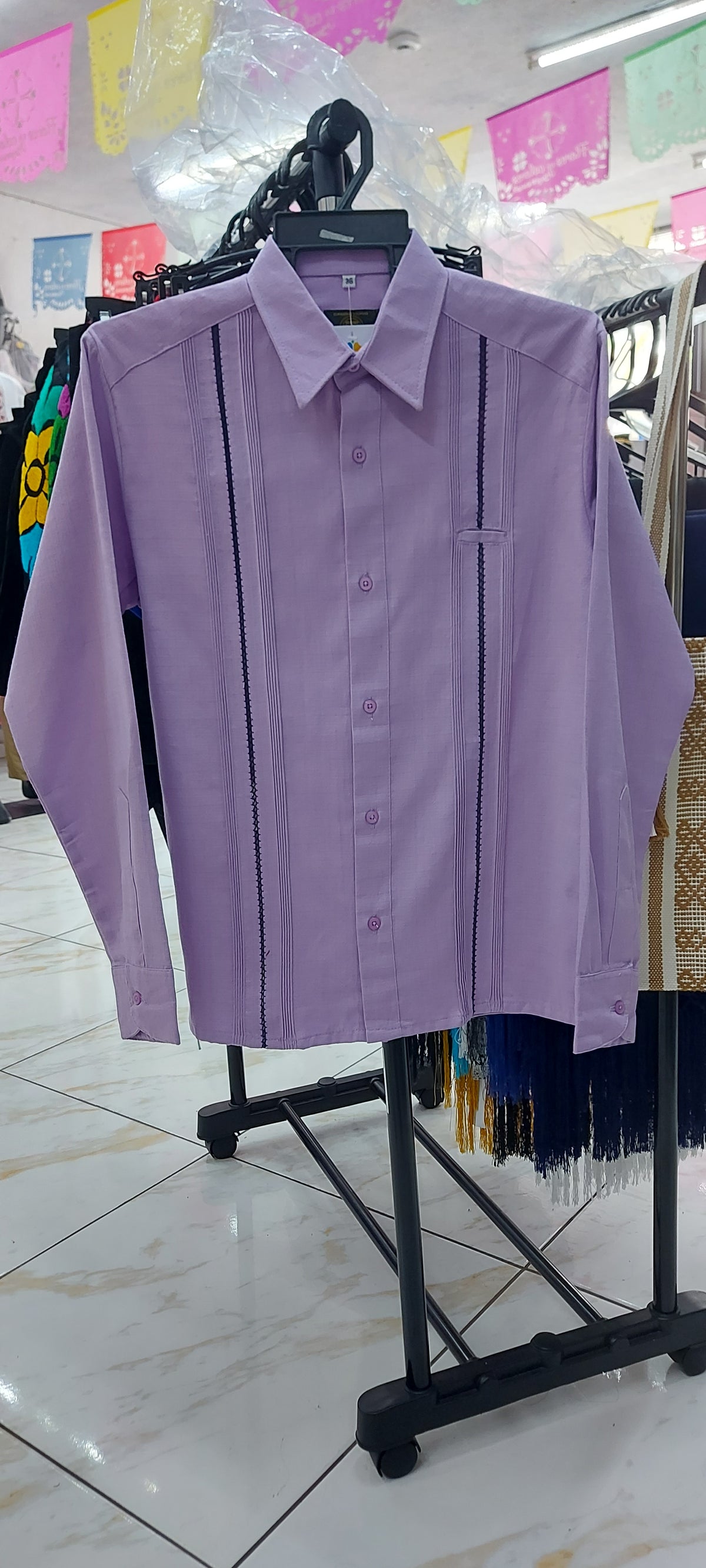 Guayabera Lila Máquina