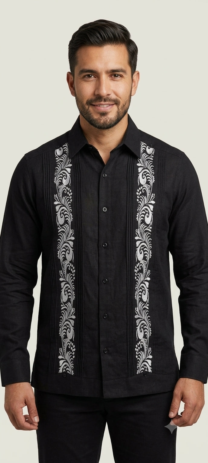 Guayabera Negra bordado plateado