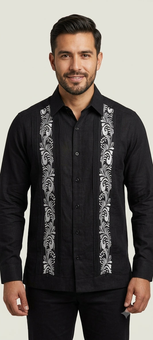 Guayabera Negra bordado plateado